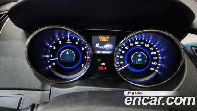 Hyundai Sonata 2010 — photo 8