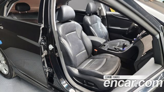 Hyundai Sonata 2010 — photo 12