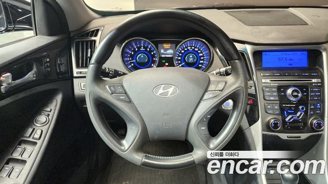 Hyundai Sonata 2010 — photo 13