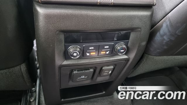 Chevrolet Korea Traverse 2020 — photo 18