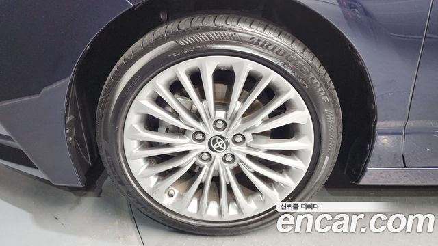Toyota Avalon 2021 — photo 5