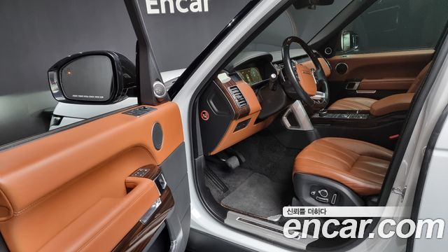 Land Rover Range Rover 2017 — photo 10