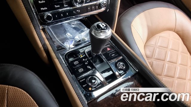 Bentley Mulsanne 2016 — photo 9