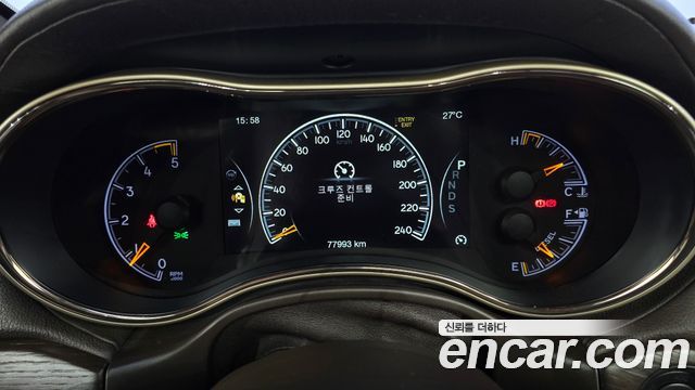 Jeep Cherokee 2015 — photo 8