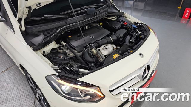 Mercedes-Benz B-Class 2018 — photo 6