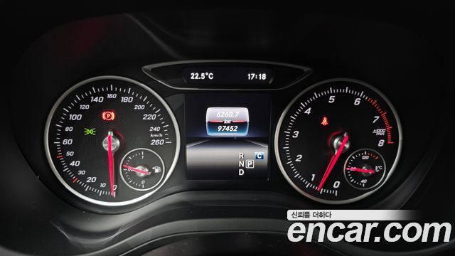 Mercedes-Benz B-Class 2018 — photo 8