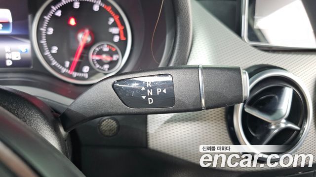 Mercedes-Benz B-Class 2018 — photo 9