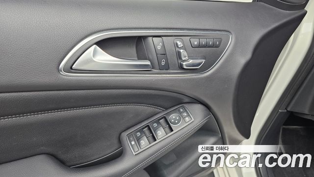 Mercedes-Benz B-Class 2018 — photo 16