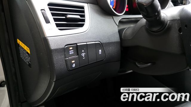 Hyundai AVANTE 2014 — photo 15