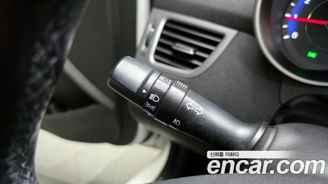 Hyundai AVANTE 2014 — photo 16