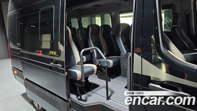 Hyundai Solati 2023 — photo 13