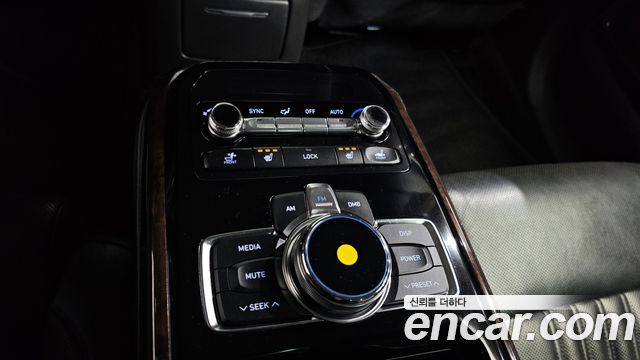 Genesis EQ900 2016 — photo 17