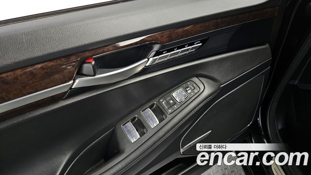 Genesis EQ900 2016 — photo 18
