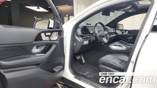 Mercedes-Benz GLE-Class 2023 — photo 10