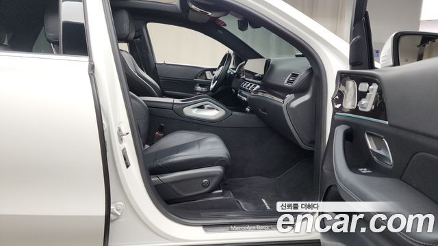 Mercedes-Benz GLE-Class 2023 — photo 11