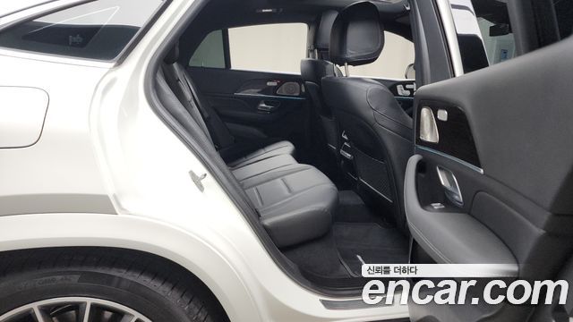 Mercedes-Benz GLE-Class 2023 — photo 12