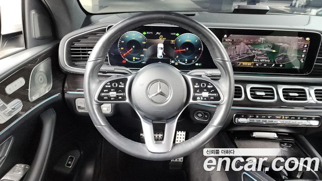 Mercedes-Benz GLE-Class 2023 — photo 13