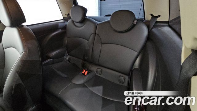 Mini Cooper 2012 — photo 11