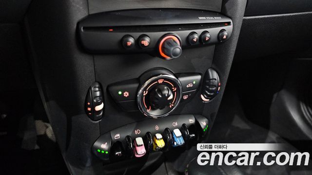 Mini Cooper 2012 — photo 19