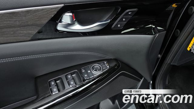 Kia K7 2020 — photo 11
