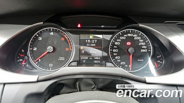 Audi A4 2012 — photo 8