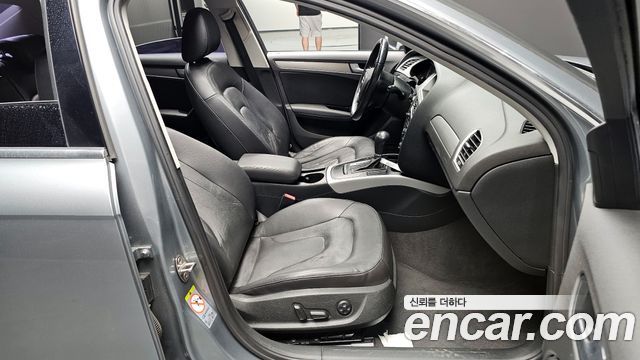 Audi A4 2012 — photo 10