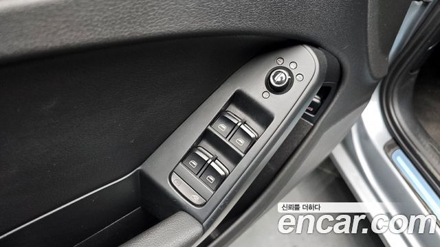 Audi A4 2012 — photo 18