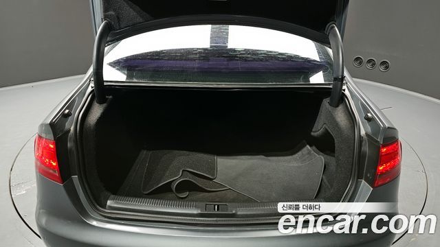 Audi A4 2012 — photo 20