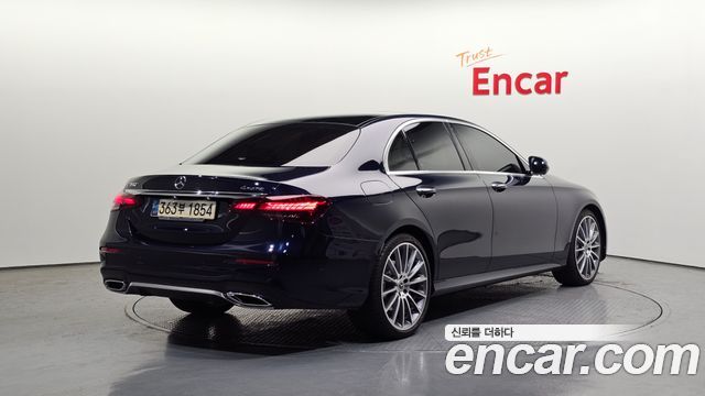 Mercedes-Benz E-Class 2021 — photo 2