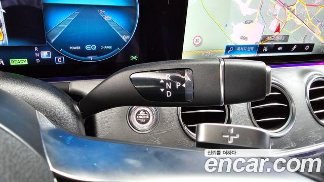 Mercedes-Benz E-Class 2021 — photo 9
