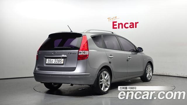 Hyundai i30 2011 — photo 2