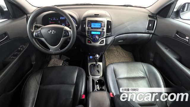 Hyundai i30 2011 — photo 7