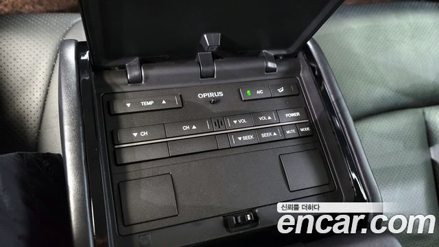 Kia OPIRUS 2011 — photo 19