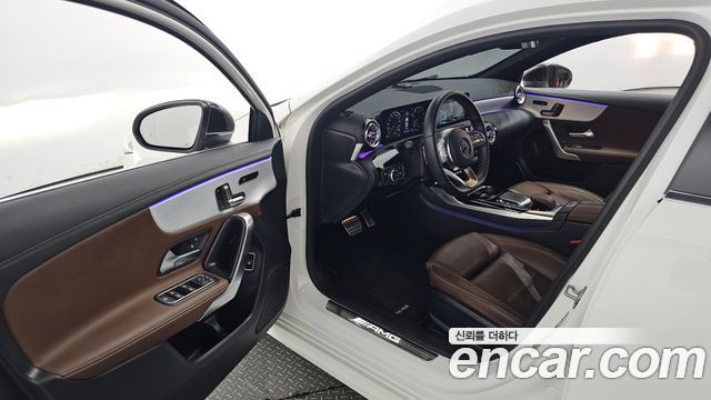 Mercedes-Benz A-Class 2021 — photo 10