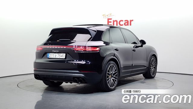 Porsche Cayenne 2019 — photo 2