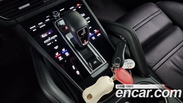 Porsche Cayenne 2019 — photo 9