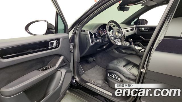 Porsche Cayenne 2019 — photo 10