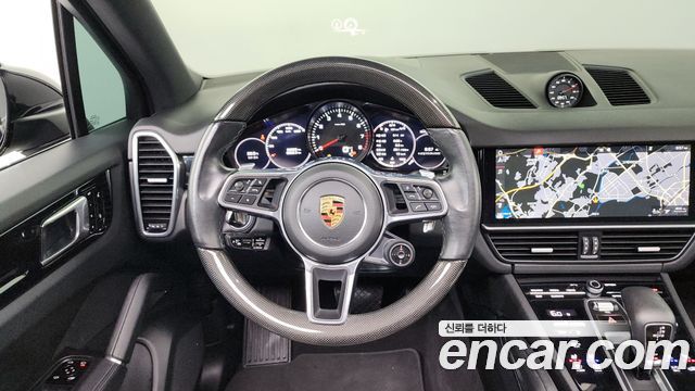 Porsche Cayenne 2019 — photo 13