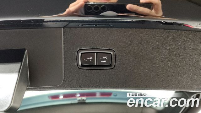 Porsche Cayenne 2019 — photo 20