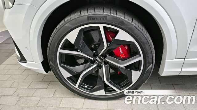 Audi RSQ8 2021 — photo 5