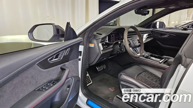 Audi RSQ8 2021 — photo 10
