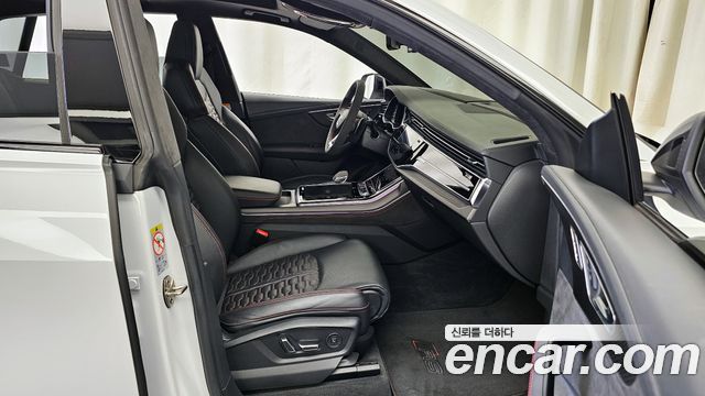 Audi RSQ8 2021 — photo 11