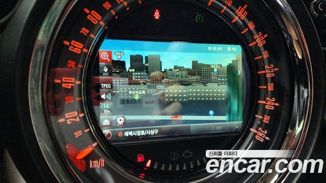 Mini Countryman 2016 — photo 16
