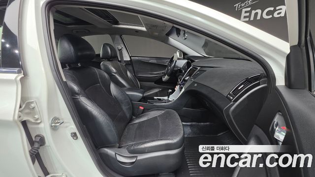 Hyundai Sonata 2010 — photo 10