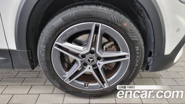 Mercedes-Benz GLB-Class 2021 — photo 5