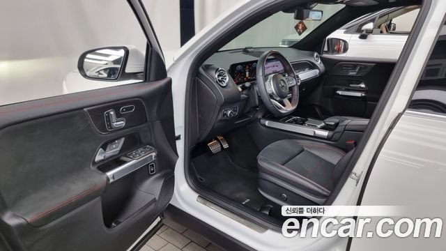 Mercedes-Benz GLB-Class 2021 — photo 10