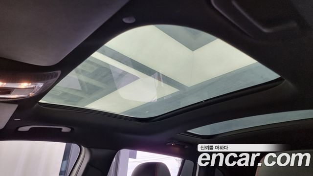 Mercedes-Benz GLB-Class 2021 — photo 17