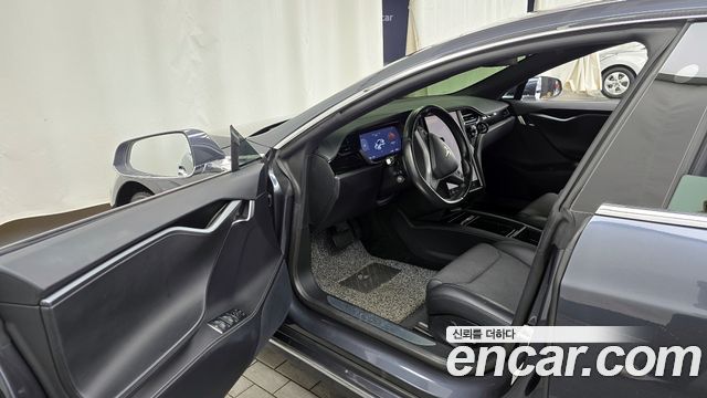 Tesla Model S 2018 — photo 10