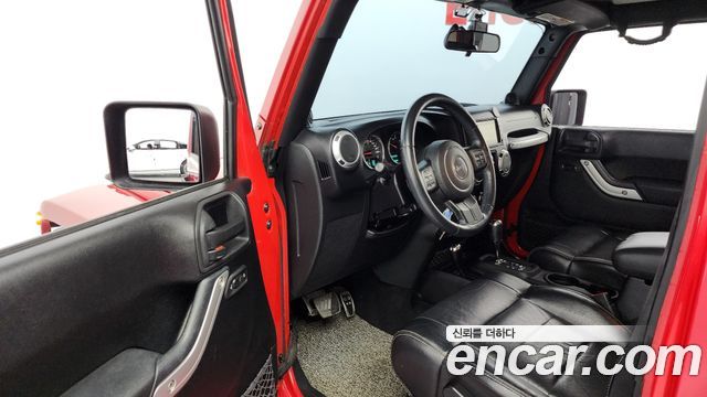 Jeep Wrangler 2012 — photo 10