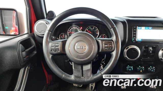 Jeep Wrangler 2012 — photo 13
